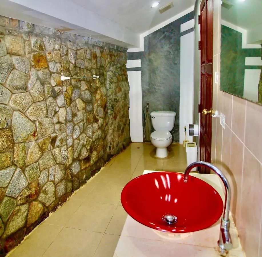Sunshine Guesthouse And Diving School Phuket Gasthof