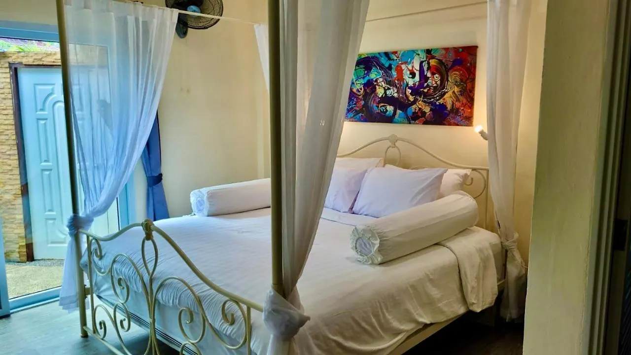 Sunshine Guesthouse And Diving School Phuket Gasthof