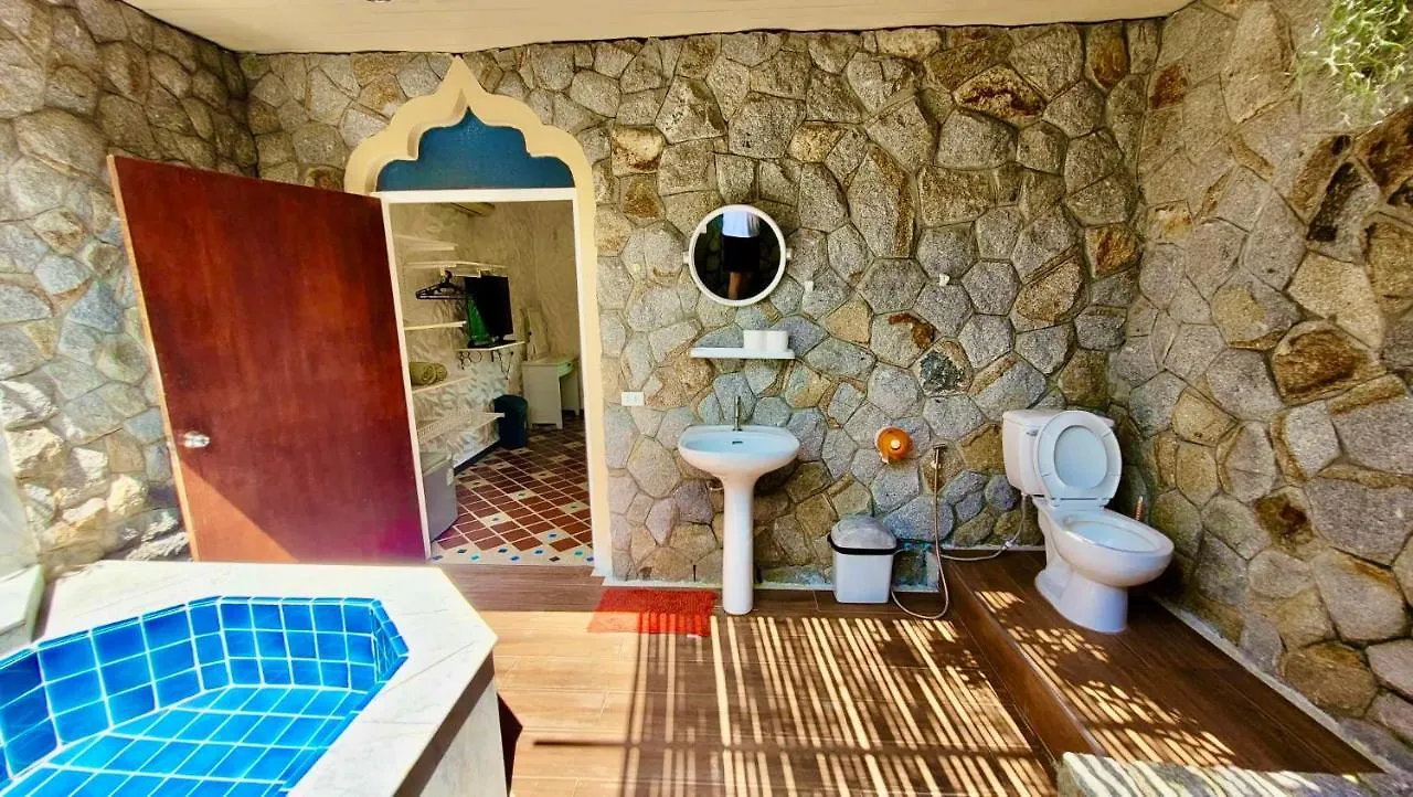 Гостевой дом Sunshine Guesthouse And Diving School Пхукет Таиланд